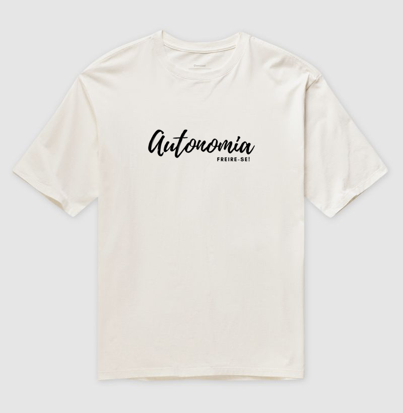 Camiseta Oversized Autonomia - Letras Pretas - Imagem 2