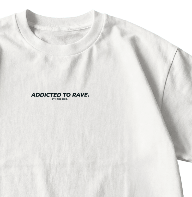 ADDICTED TO RAVE — Camiseta Oversized - Imagem 3