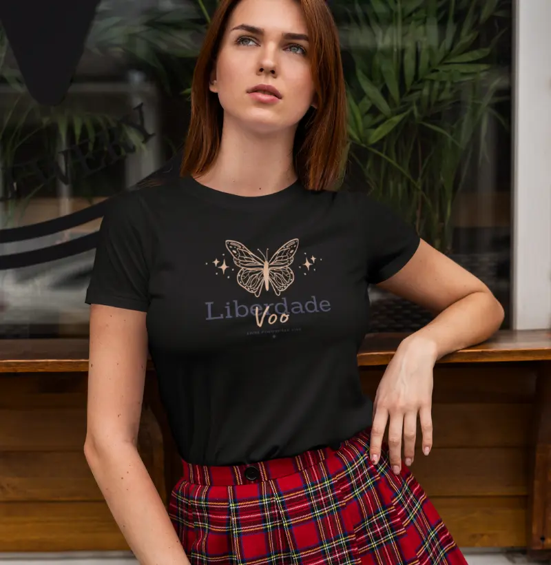 Camiseta Feminina Mensagem Religiosa Liberdade em Jesus 