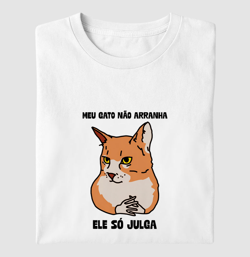 Meu gato não arranha, ele só julga