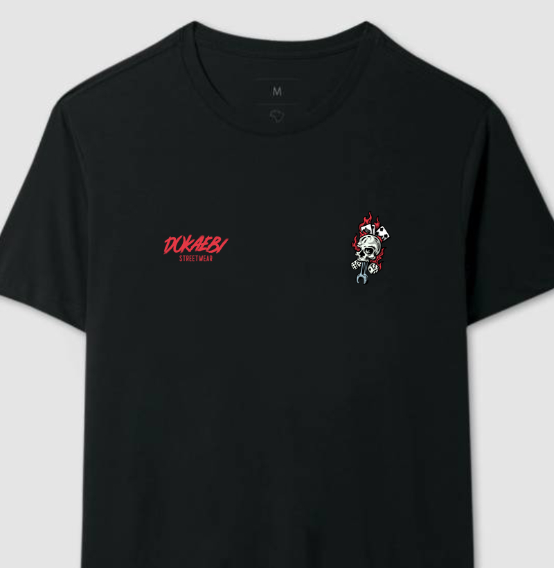 Camiseta Fiery Skull - Preta