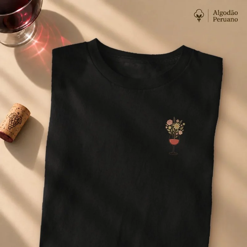 Camiseta Wine & Bloom - Camiseta Algodão Peruano