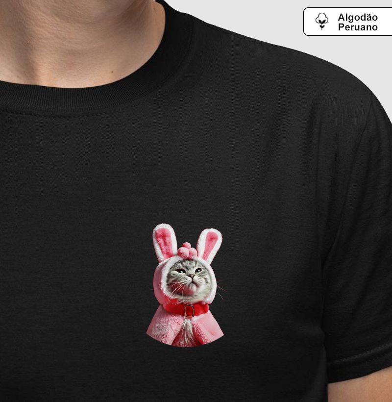 Gato disfarçado de coelho