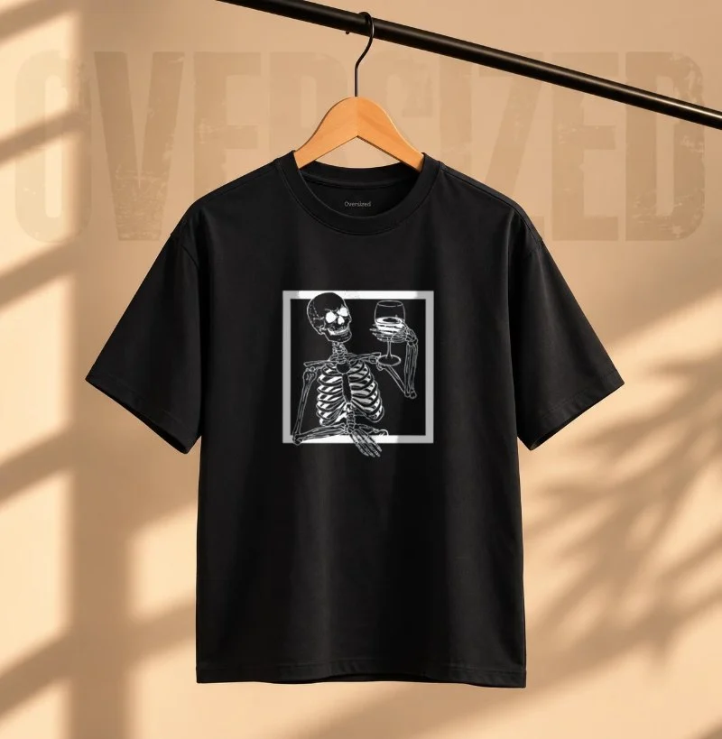 Camiseta Brindando até os Ossos - Camiseta Oversized