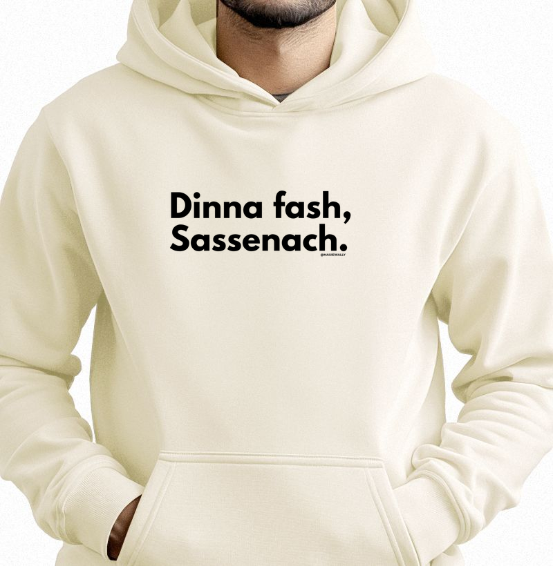 Dina Dash, Sassenach