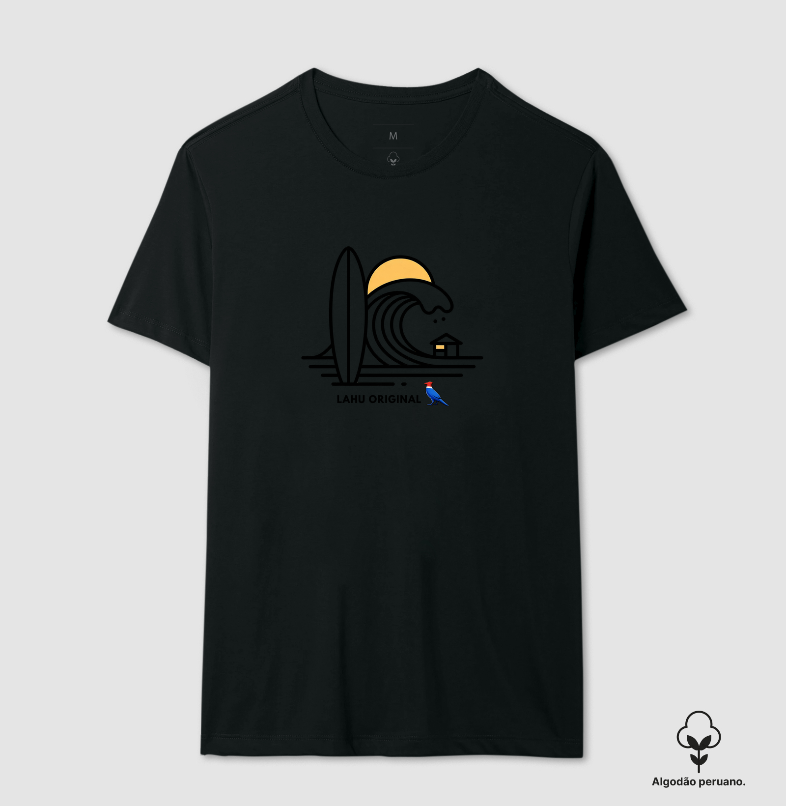 “Vista o sol, o mar e a liberdade com a estampa Lahu Original. Minimalista, tropical e cheia de atitude — feita para quem carrega o Nordeste e o espírito do surf no coração.”