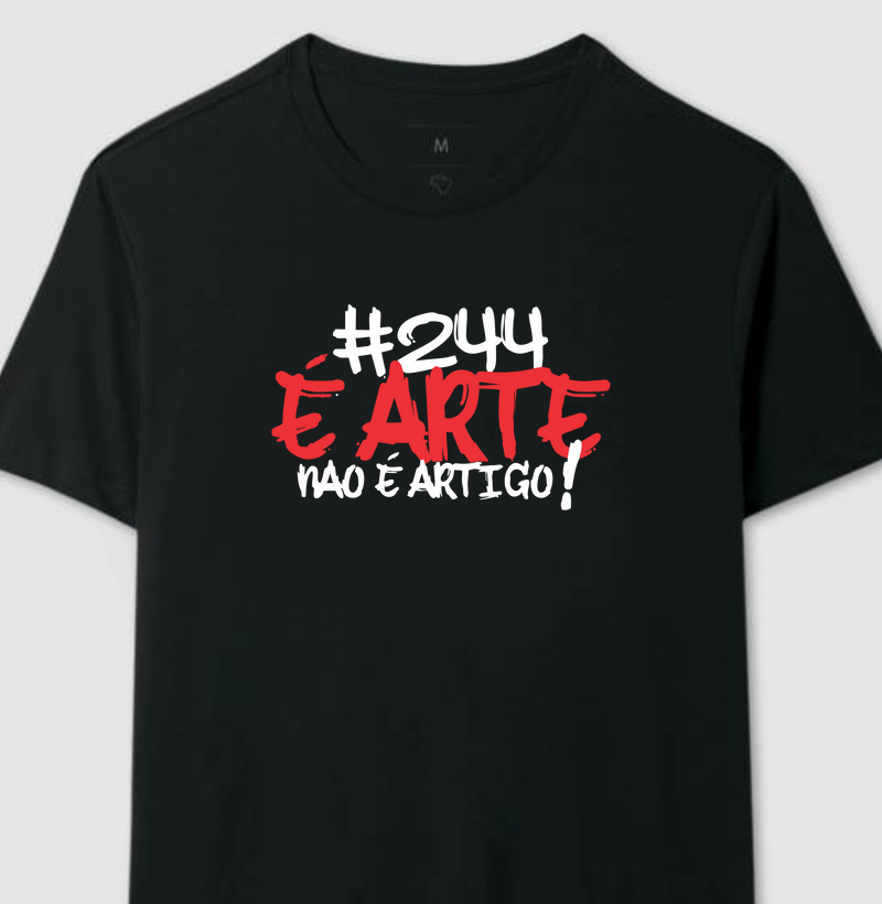 #244 é Art