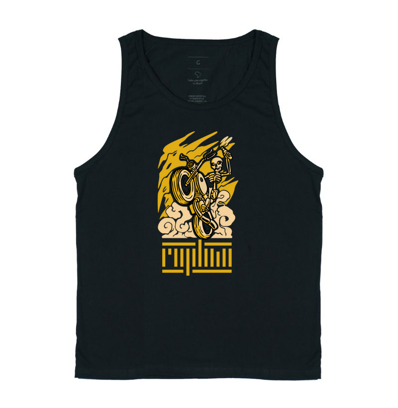 Caveira dando grau na moto