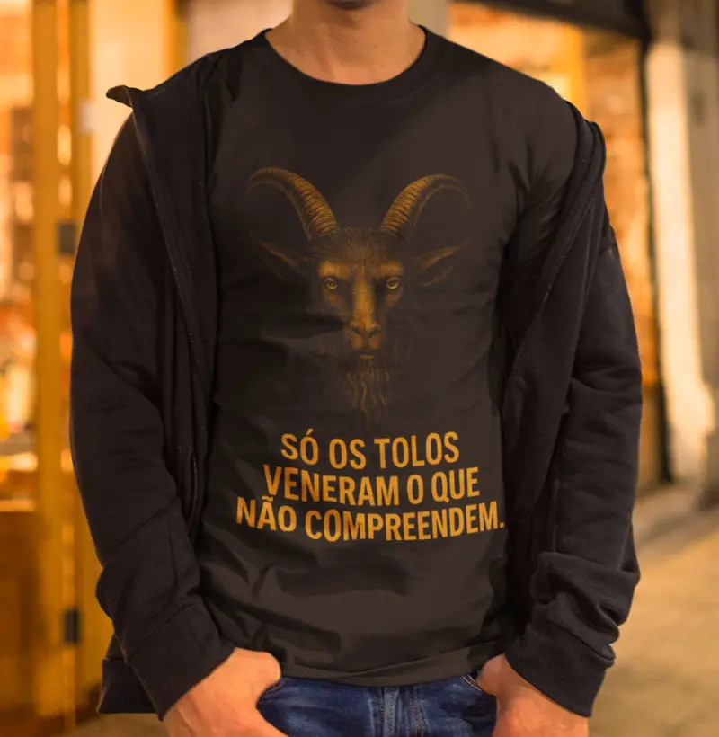 Só os tolos veneram o que não compreendem.