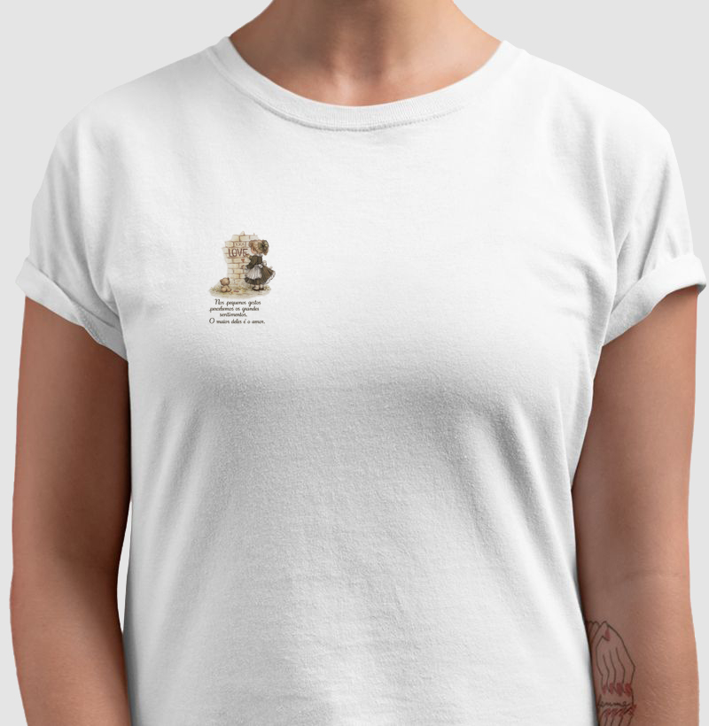 Camiseta Unissex AROUA — Amor de Primeira Vista | Saudades em Papel | Unissex | Algodão Penteado 30.1
