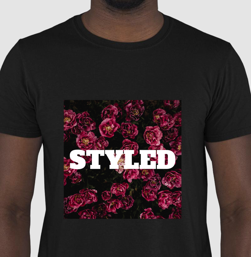 STYLED – Camiseta Floral para Devs com Estilo
