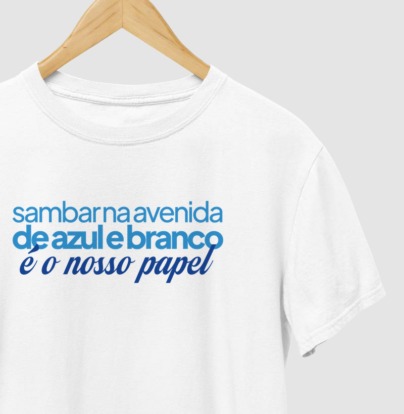 Sambar na avenida de azul e branco