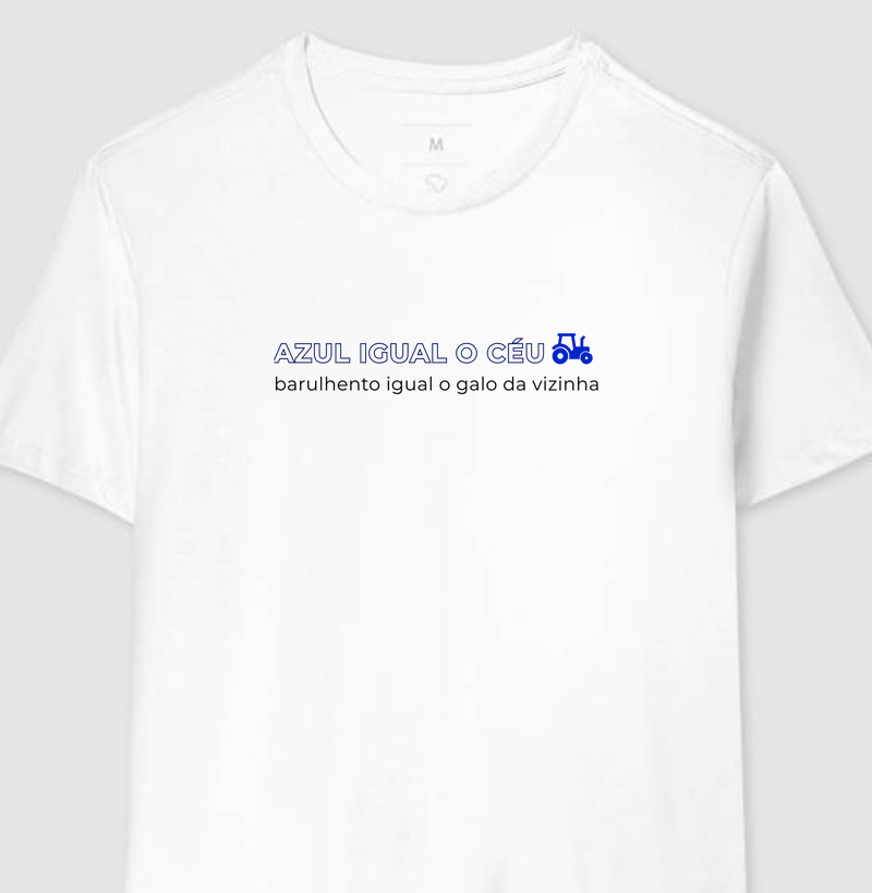 Azul igual o céu, barulhento igual o galo da vizinha