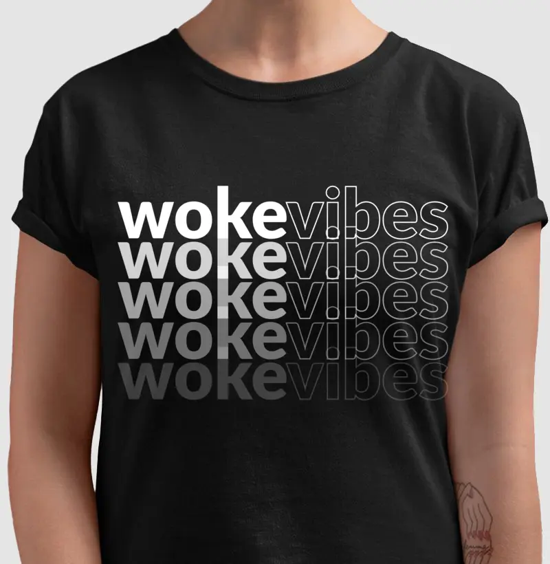 Camiseta Woke Tradicional