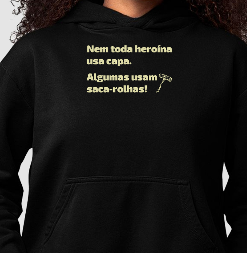 Nem Toda Heroína Usa Capa