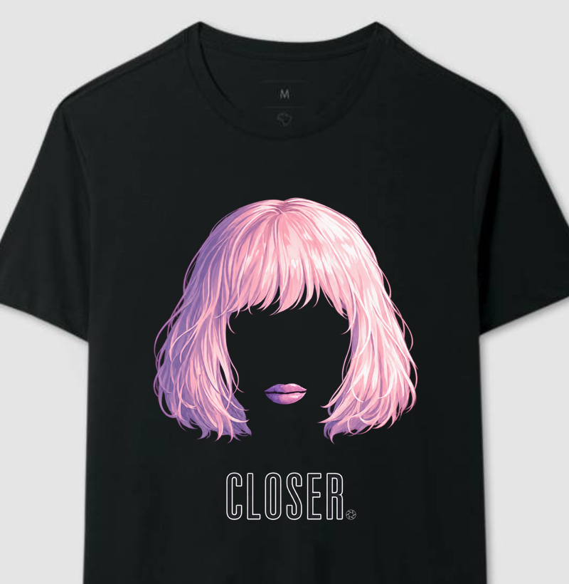 Closer – Alice Cabelo Rosa - Camiseta