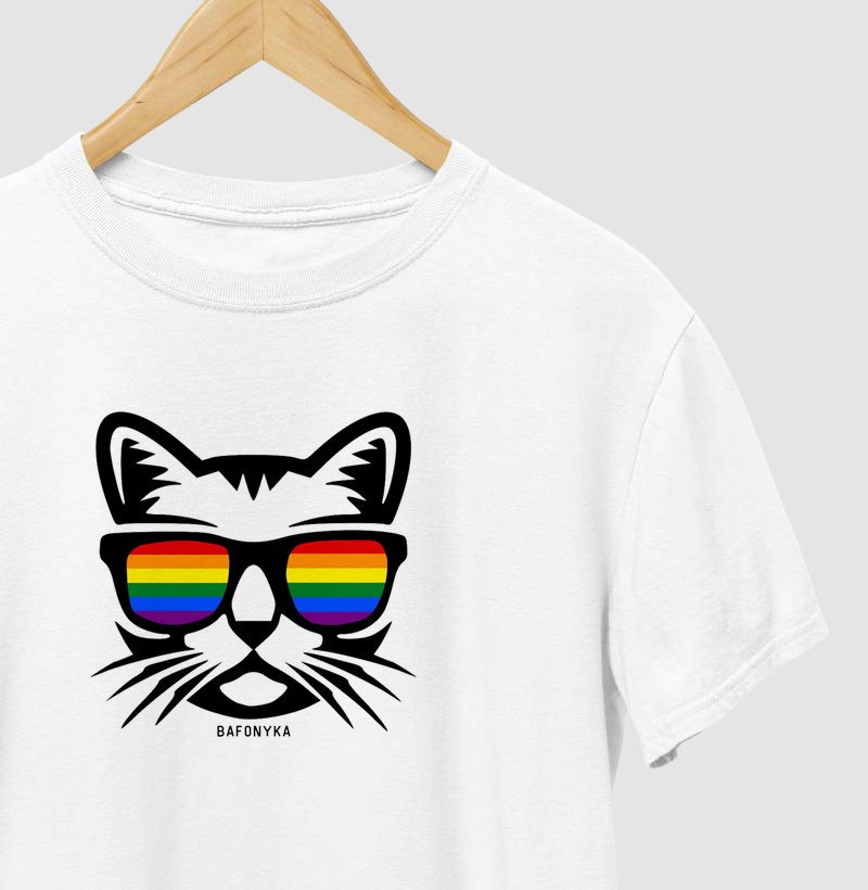 Gato estiloso com orgulho 🌈😎