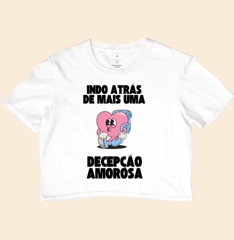 Cropped Indo atrás de mais uma decepção amorosa 