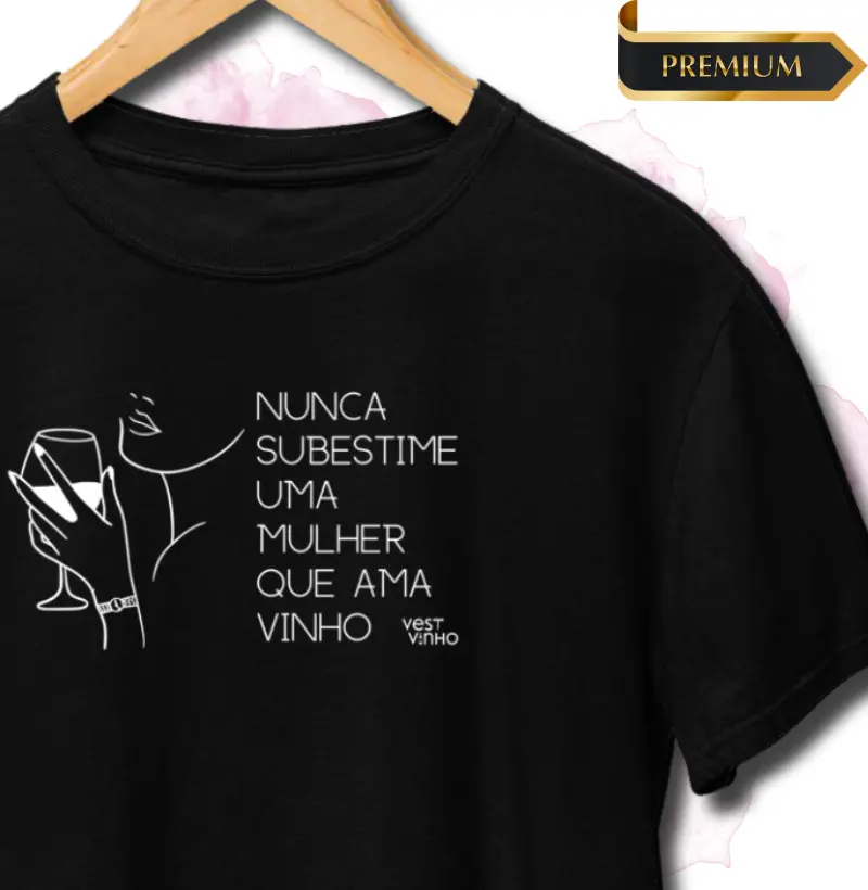 MULHER QUE AMA VINHO