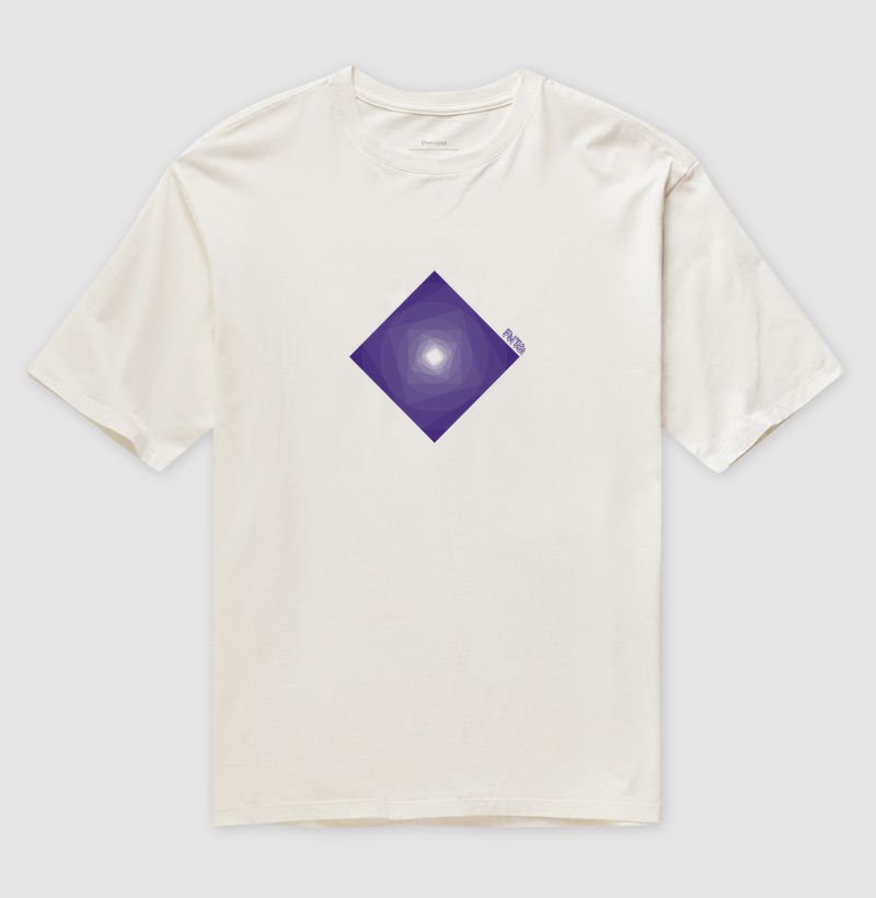 T-SHIRT OVERSIZED "INFINITA FANTASIA" / ROXO MINIMAL