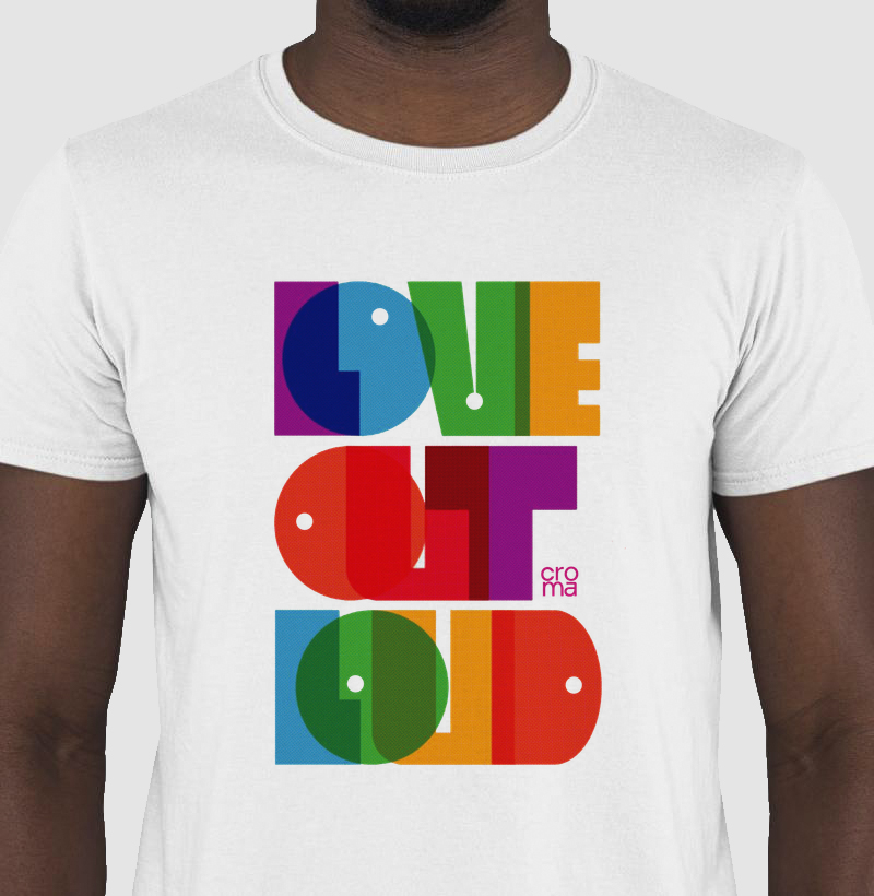 Camiseta Regular Love Out Loud