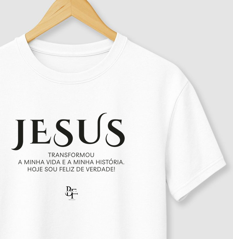 Jesus transformou a minha vida e a minha história. Hoje sou feliz