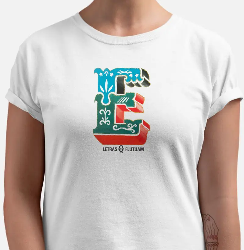 Camiseta Letra E