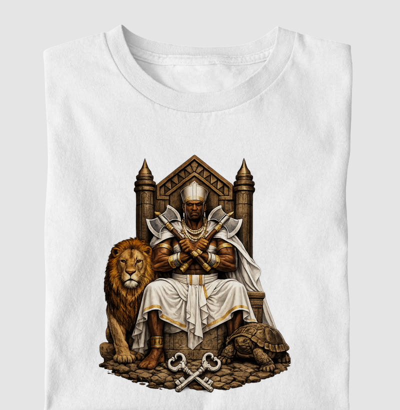 Camiseta Rei Xangô de Branco – O Senhor da Justiça e das Chaves
