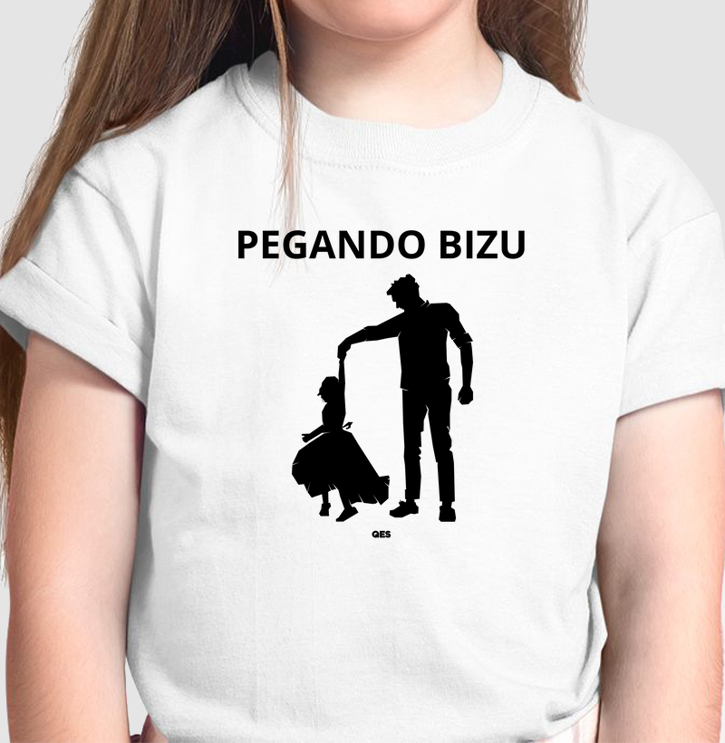 PEGANDO BIZU MENINA