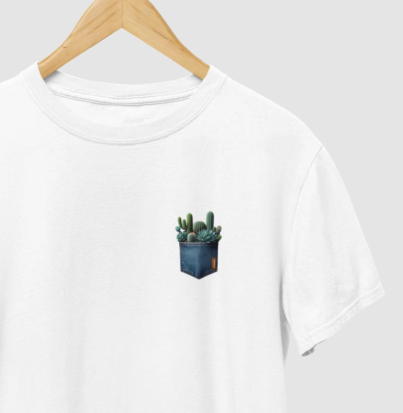 Camiseta Cactos e Suculentas de Bolso