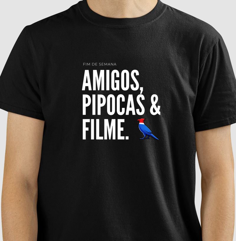  Essa estampa combina com quem tem um estilo urbano e alegre. É uma peça que comunica personalidade e bom humor, ótima para usar em encontros de fim de semana ou para presentear alguém que adora cinema e diversão. 
