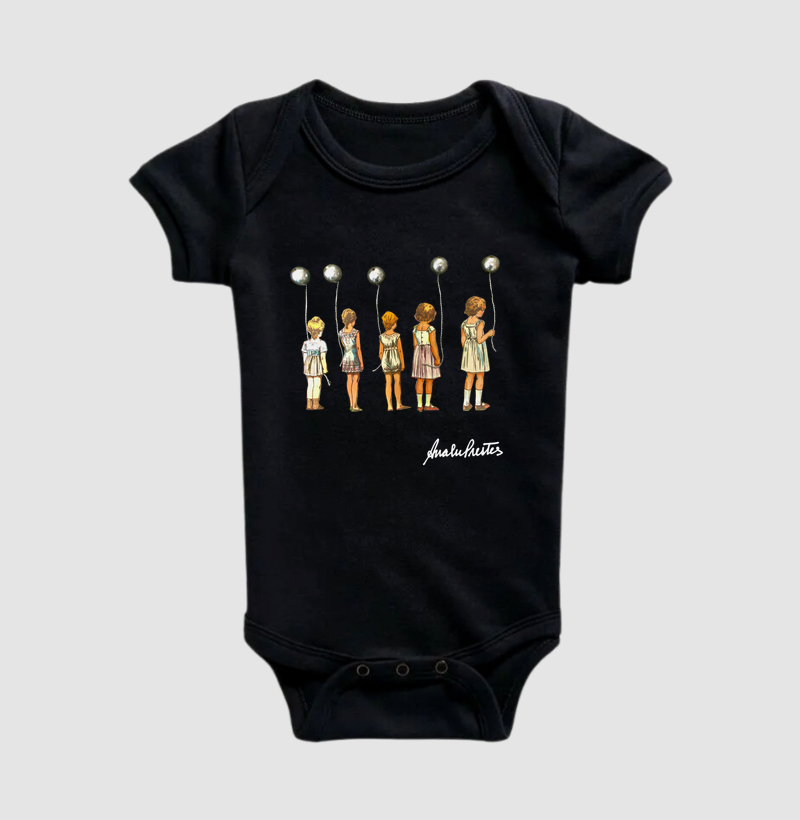 MENINAS COM BALÕES DE PRATA.