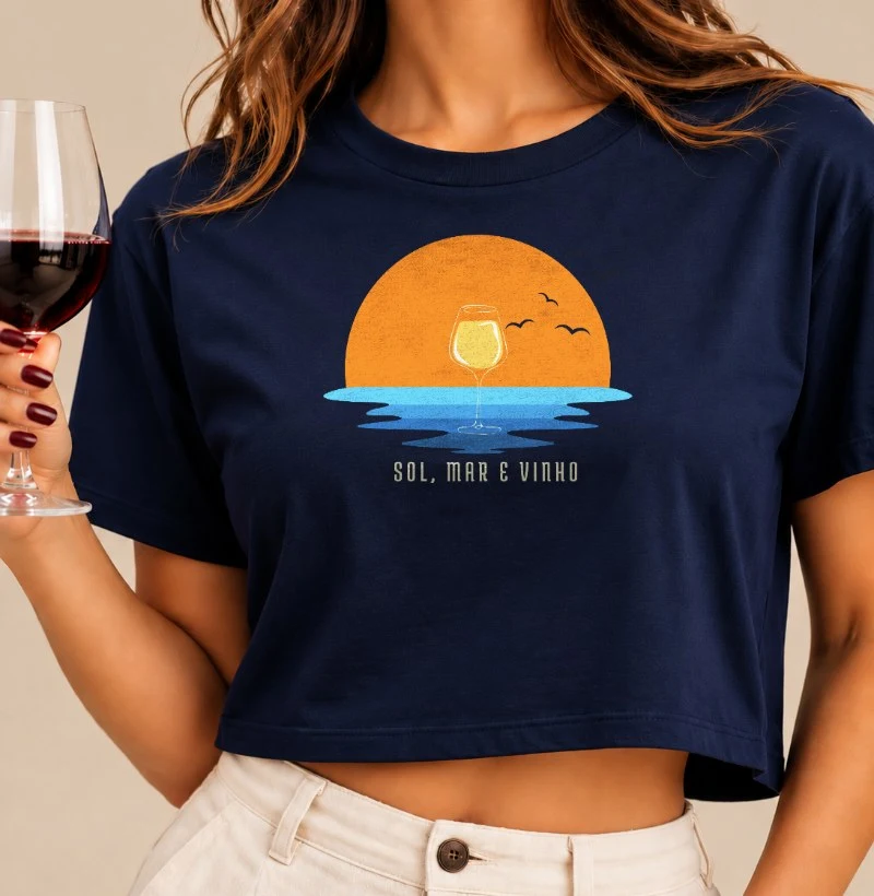 Camiseta Sol, Mar e Vinho - Cropped