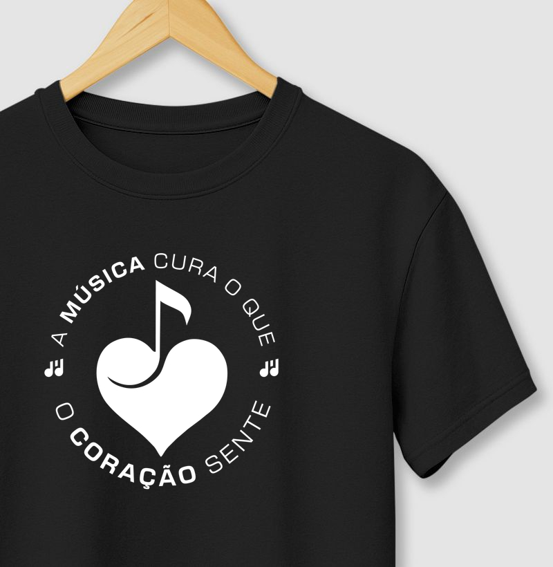 A música cura o que o coração sente.