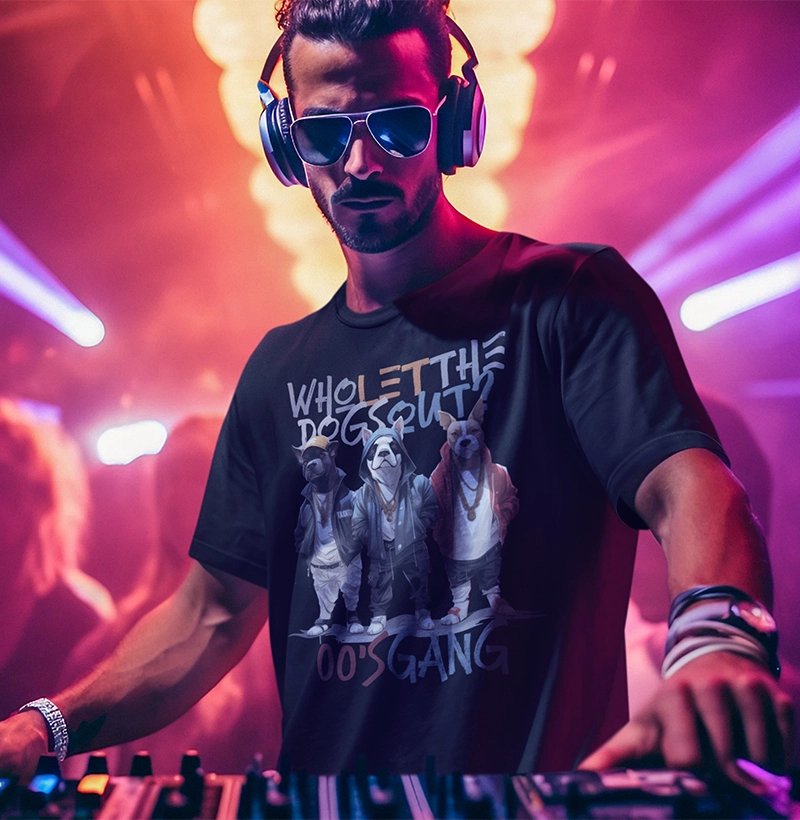 Camiseta Who Let The Dogs Out?