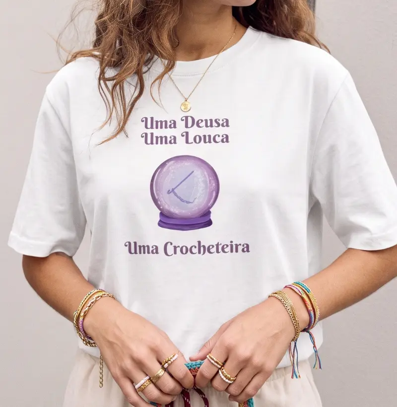 Uma Deusa, Uma Louca, Uma Crocheteira