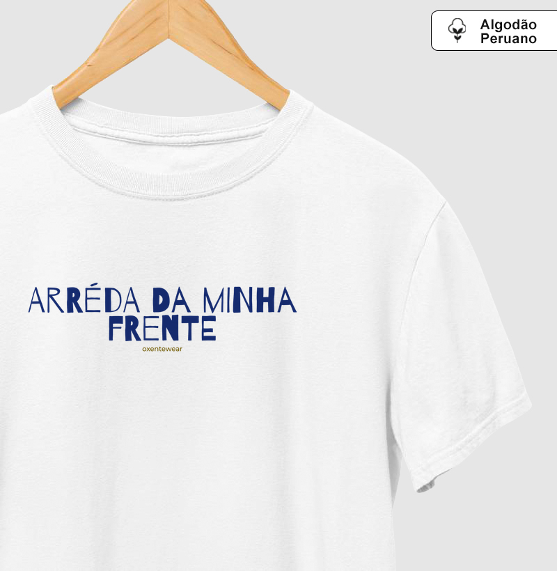 Camiseta arréda da minha frente