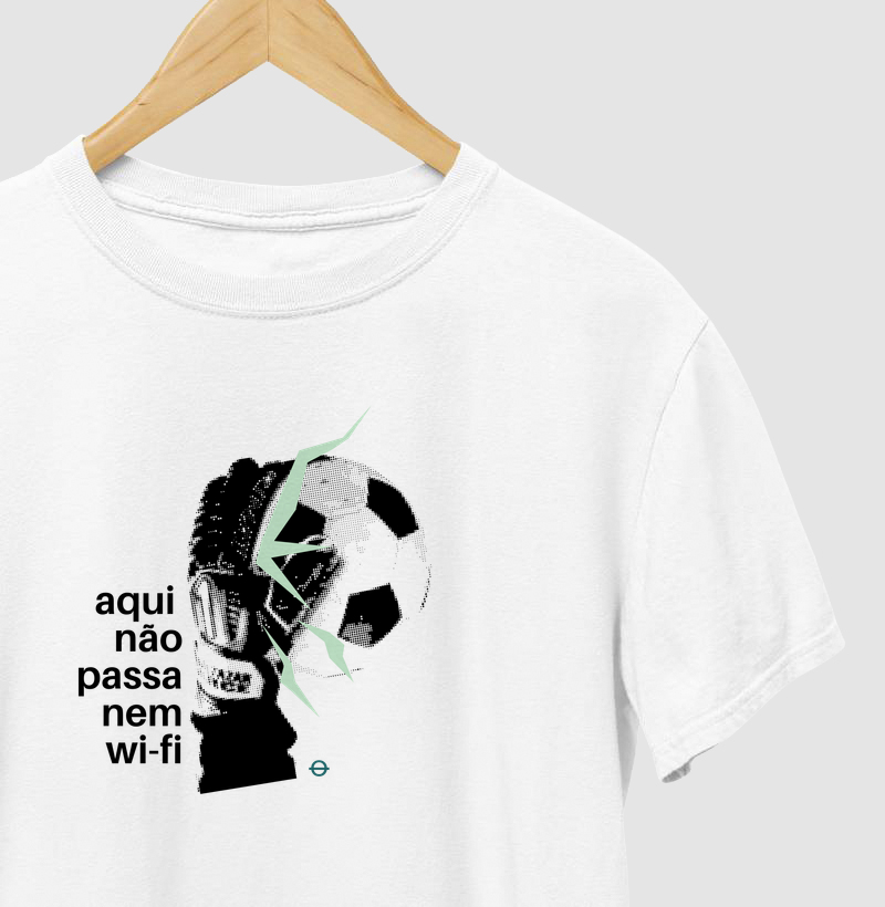 feminina de futebol estampa "passa nem wi-fi" joga bonita
