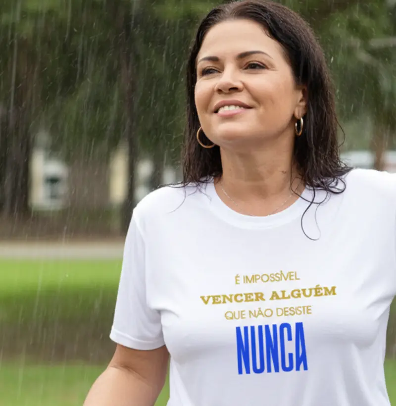 É IMPOSSÍVEL VENCER ALGUÉM QUE NÃO DESISTE NUNCA!