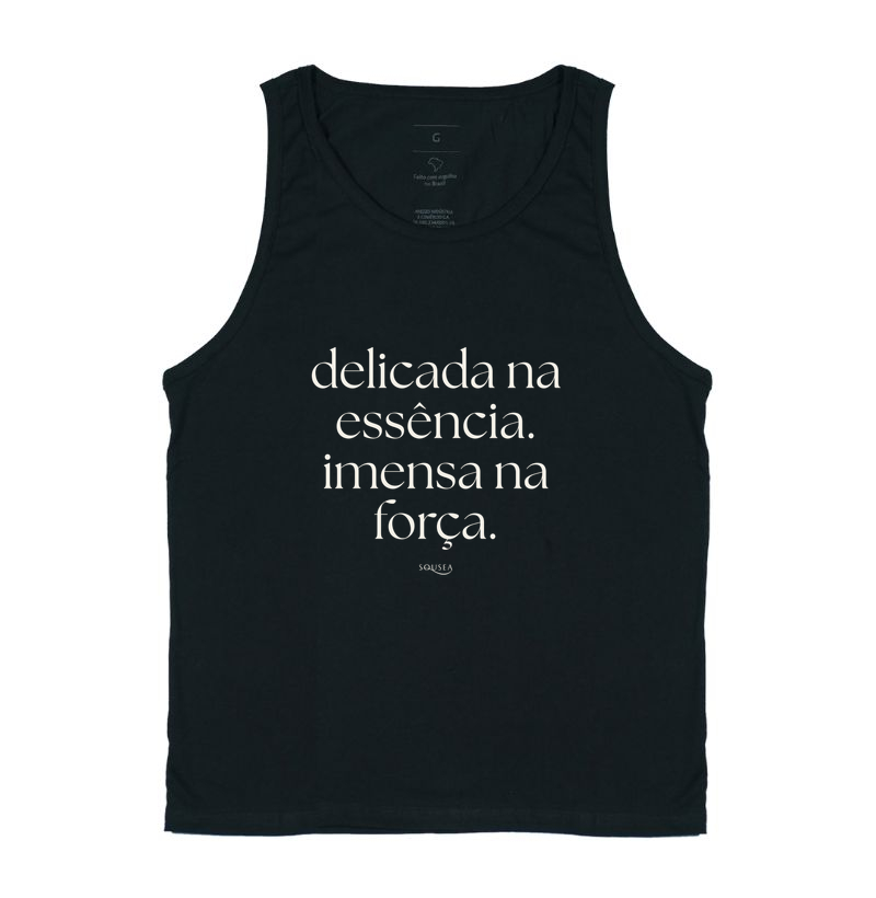 Delicada na essencia. imensa na força