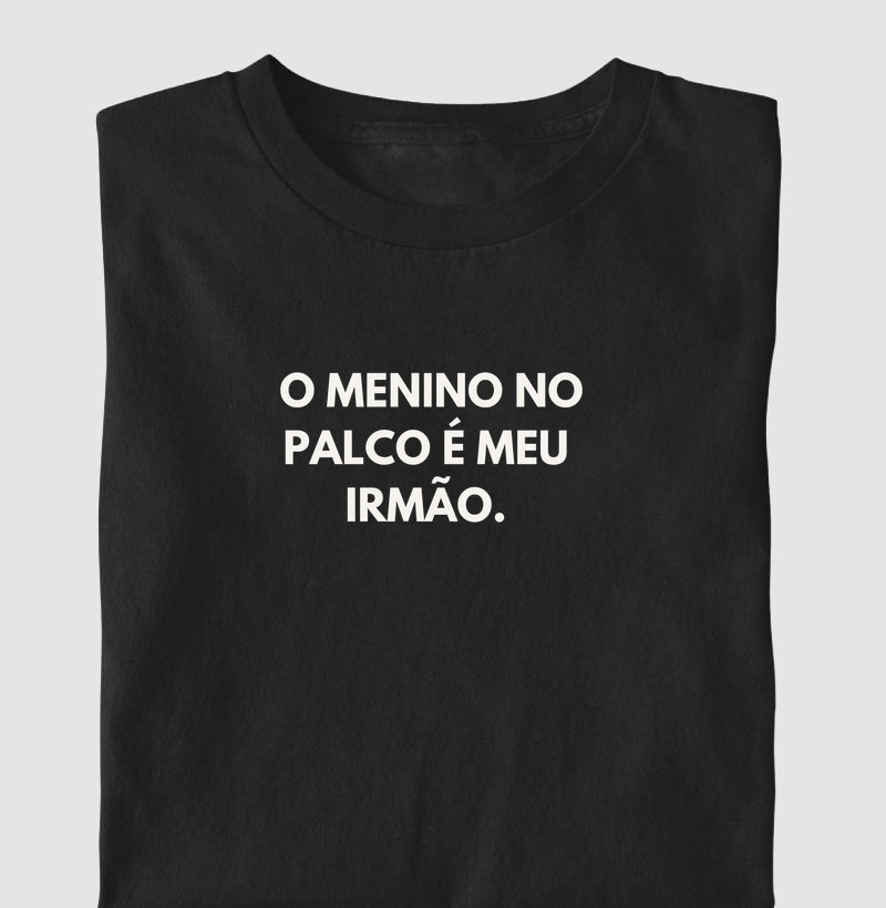 O menino no palco é meu irmão