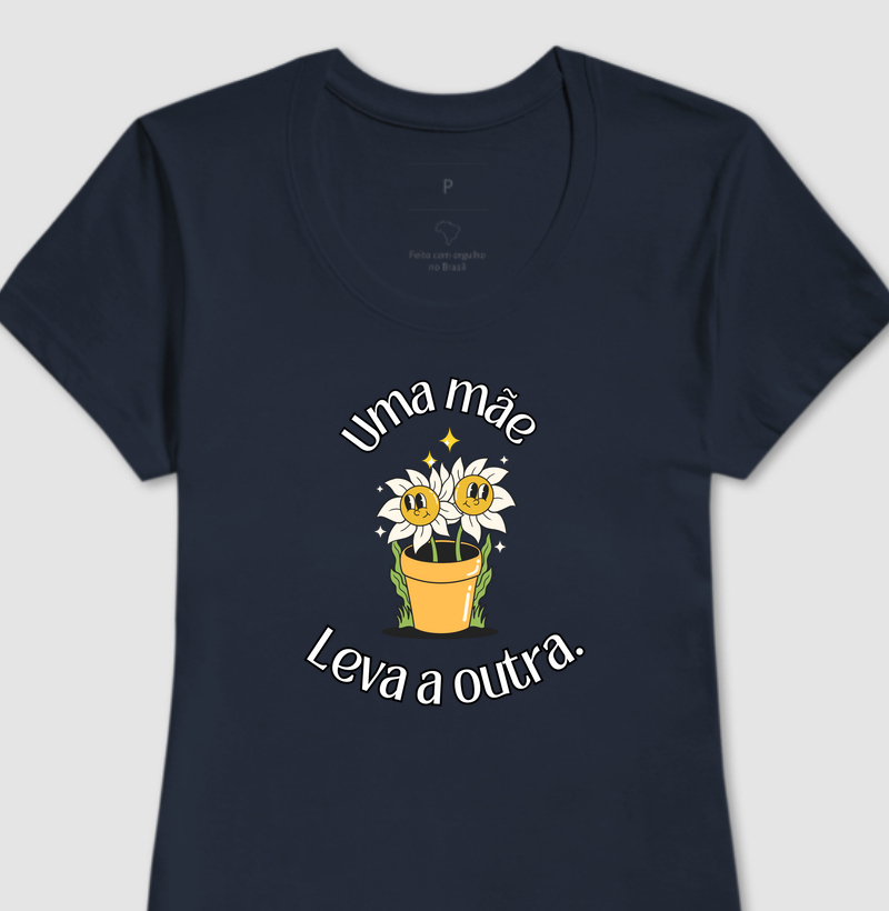 Uma mãe leva a outra