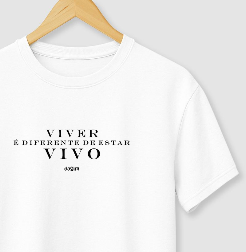 CAMISETA UMBANDA – Viver é diferente de estar vivo