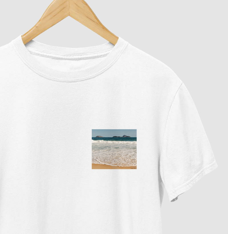 Camiseta Pés na Areia Bolso