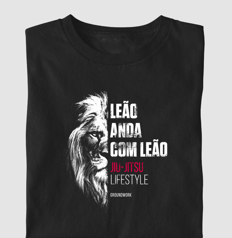 Leão anda com leão