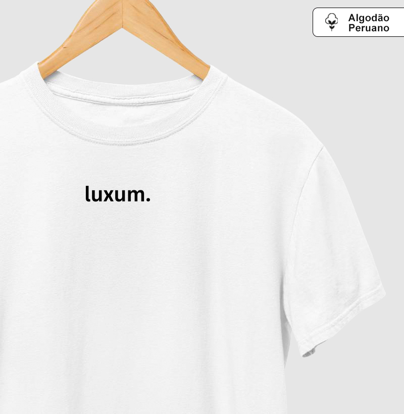 Camiseta Algodão Peruano Estampa Luxum Minimalista