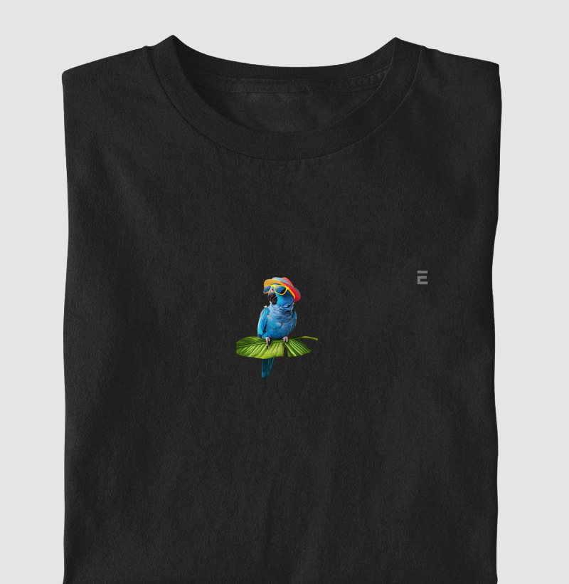 Arara azul no verão