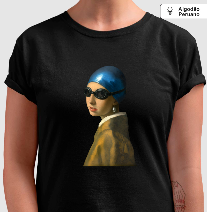 Camiseta Algodão Peruano Natação - A Moça com Toca e Óculos - Camiseta Algodão Peruano