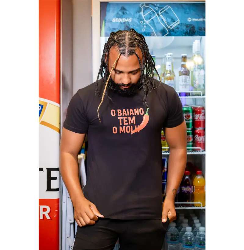 Camiseta O Baiano Tem o Molho!  Coleção Baianês. Masculina e Feminina.Algodão Premium.