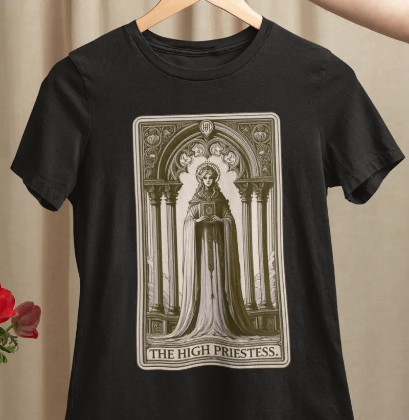 "A Sacerdotisa – Sabedoria e Mistério"